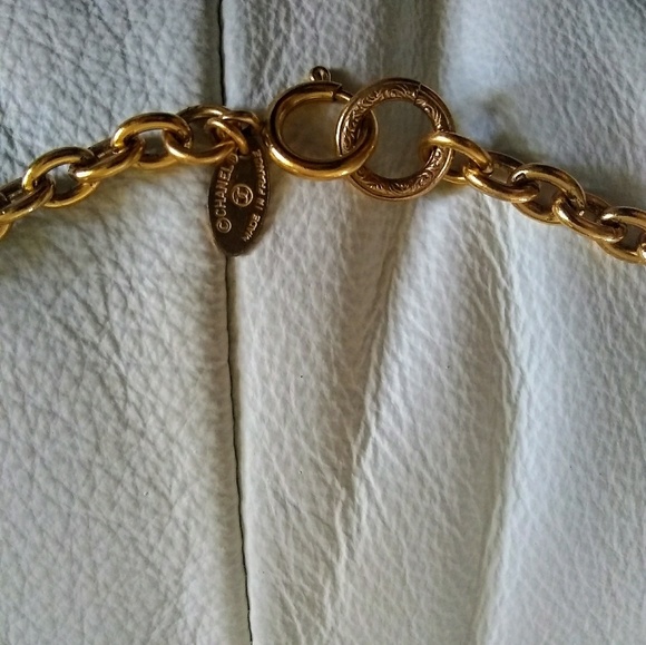 100% AUTHENTIC CHANEL GRIPOIX FLORAL NECKLACE RARE - Picture 2 of 2